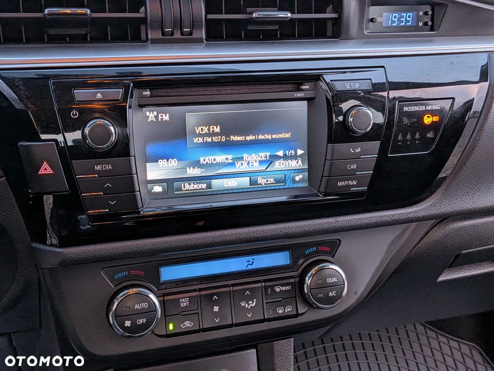 Toyota Corolla 1.6 Prestige EU6 - 34