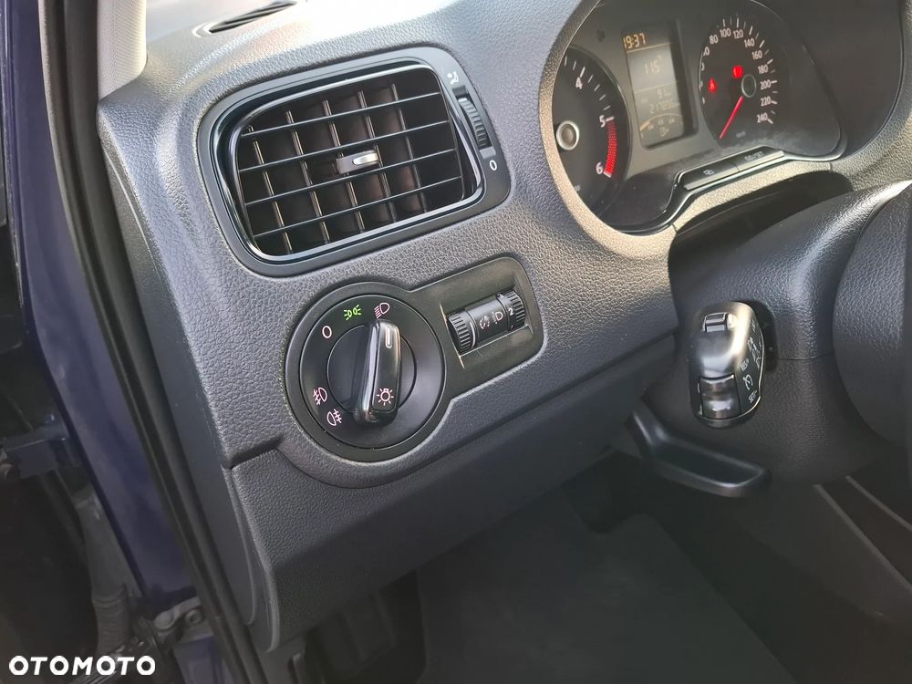 Volkswagen Polo 1.6 TDI MATCH - 19