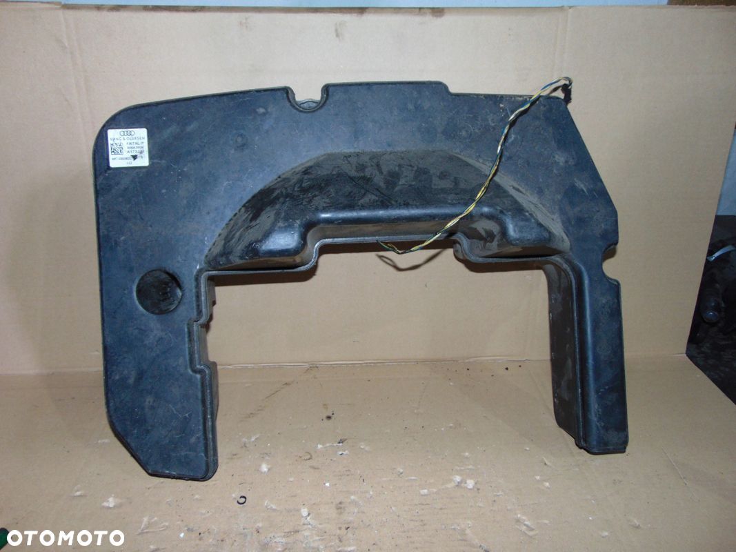 GŁOŚNIK SUBWOOFER BANG&OLUFSEN 8K9035382B AUDI A4 A5 - 1