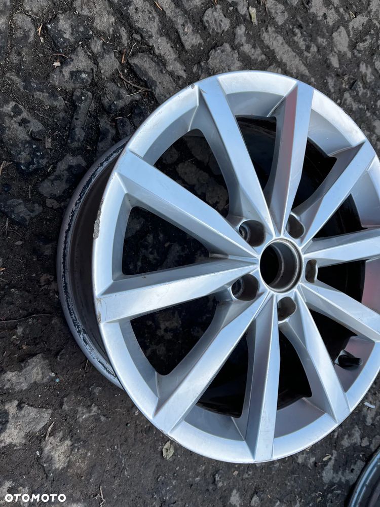 Felga VW Golf 5x112 17 7J ET 54 5K7601025B - 3