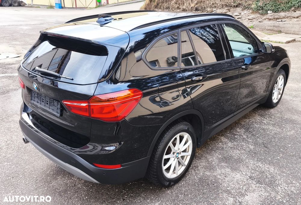 BMW X1 sDrive18d - 14