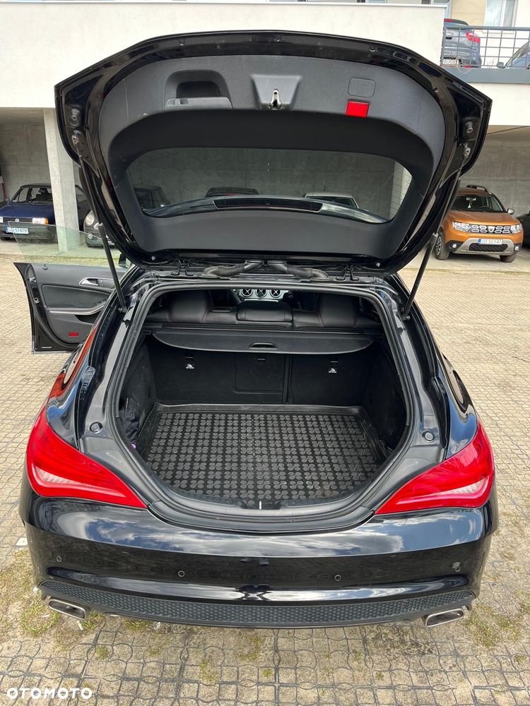 Mercedes-Benz CLA 200 7G-DCT AMG Line - 10