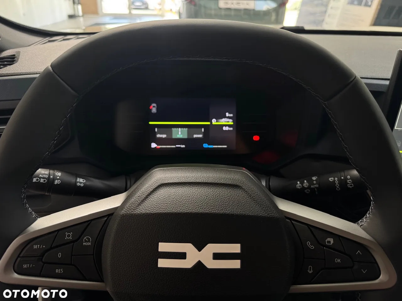 Dacia Duster 1.6 Full Hybrid 140 Journey MMT - 12