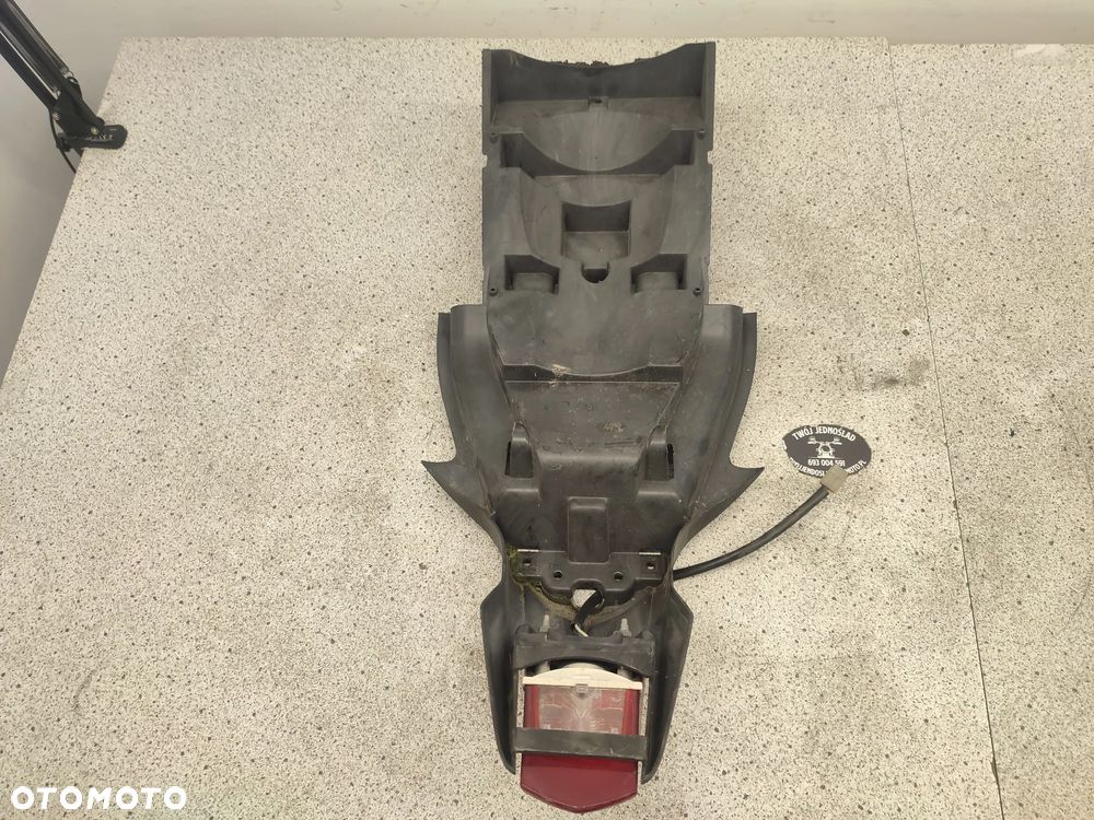 Błotnik tył, tylny, lampa tył, nadkole, zadupek, ogon Yamaha XT660 XT 660 - 11
