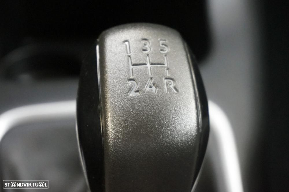Citroën C3 1.2 PureTech Shine - 23