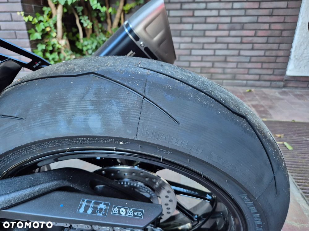 Triumph Speed Triple - 9