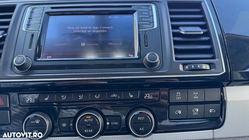 Volkswagen Multivan - 16