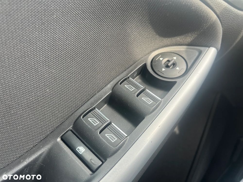 Ford Focus 1.5 TDCi SYNC Edition - 30