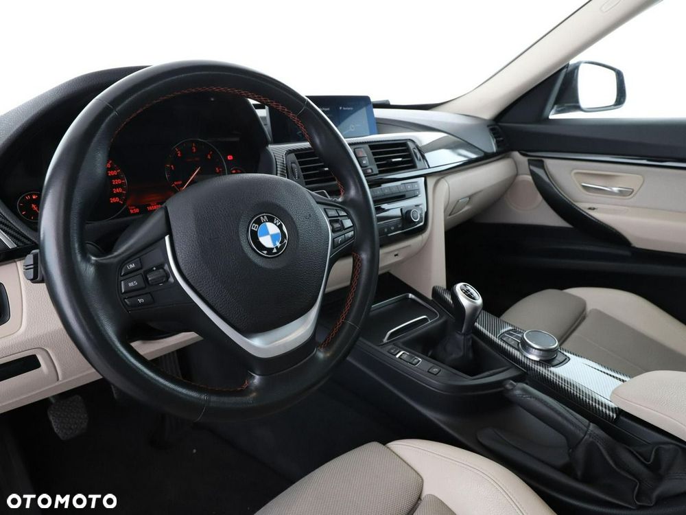 BMW Seria 3 320d Sport Line - 15