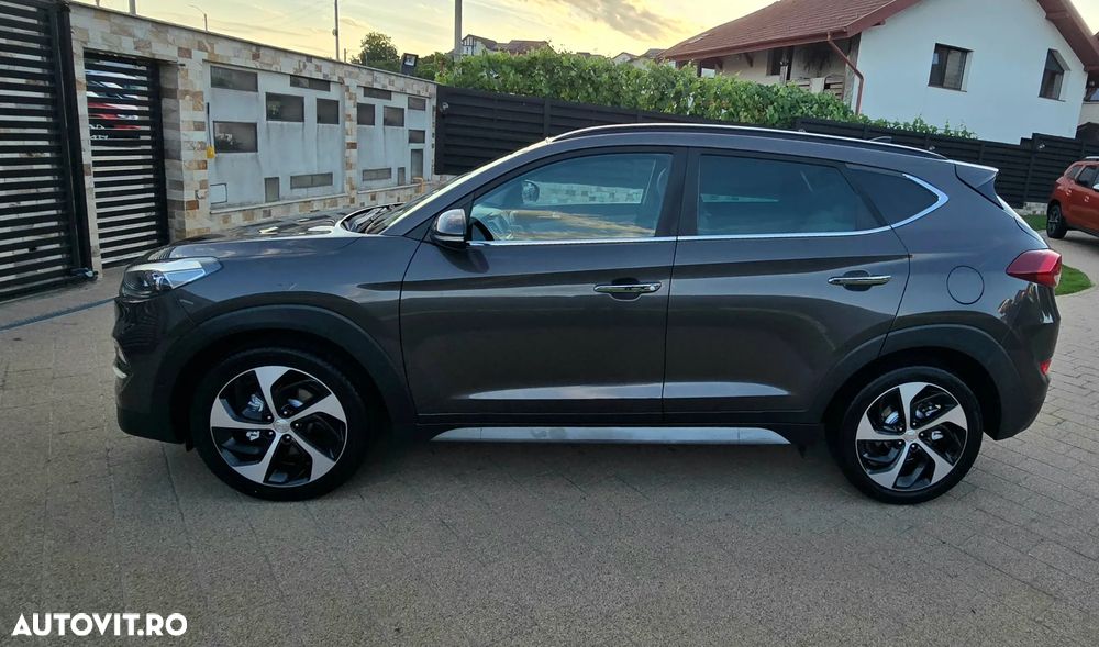 Hyundai Tucson 2.0 CRDI 4WD 6AT Luxury Pack+ - 15