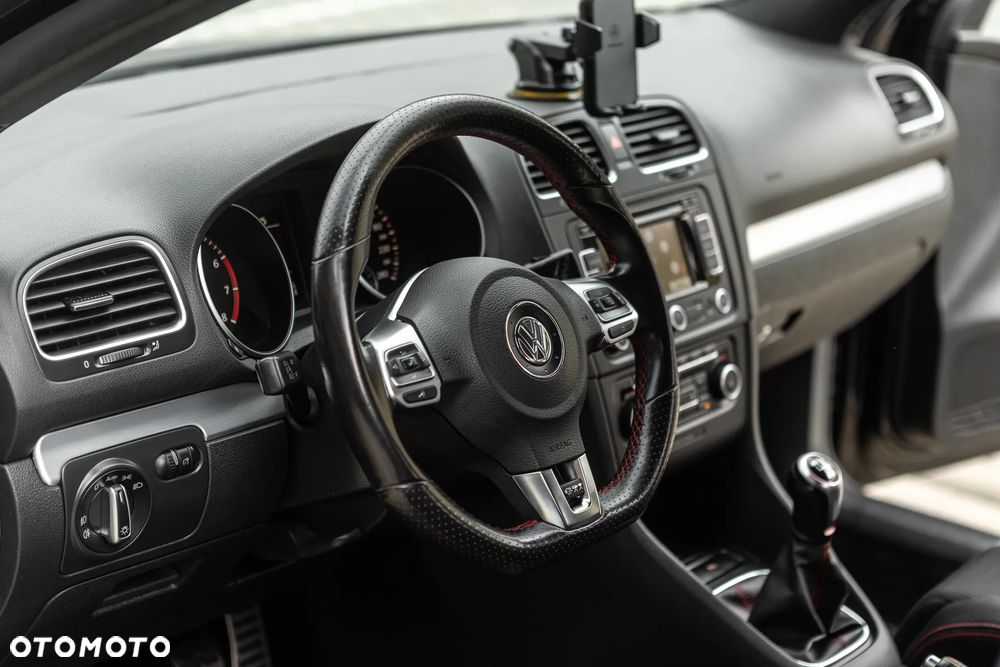 Volkswagen Golf 2.0 TSI GTI - 28