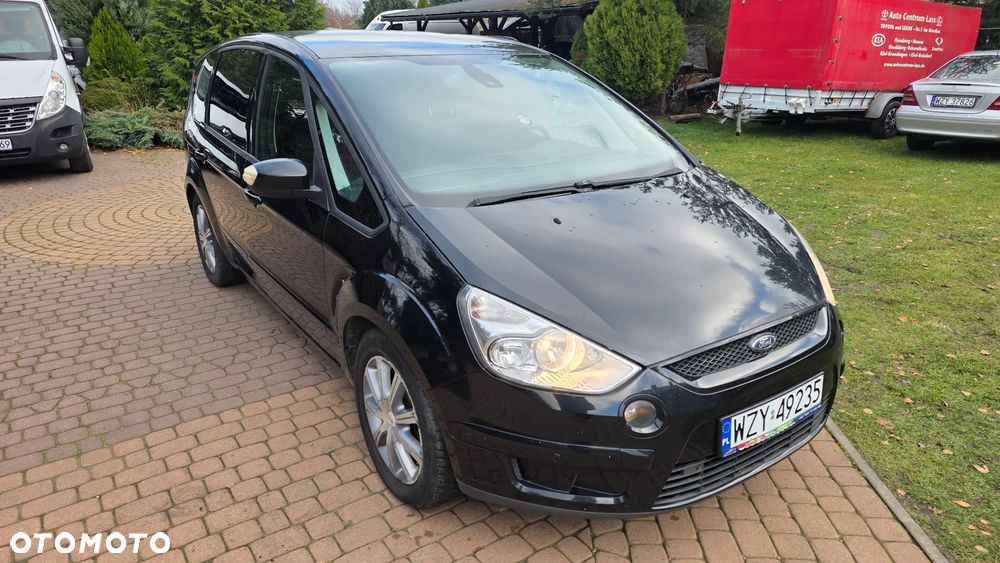 Ford S-Max - 11