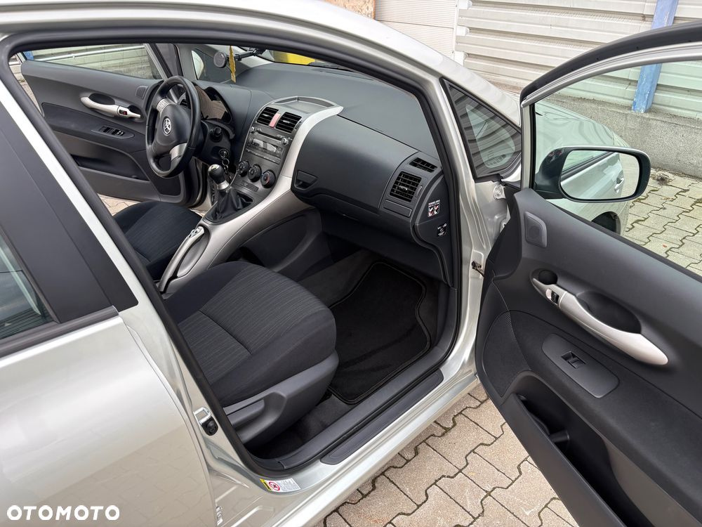 Toyota Auris - 5