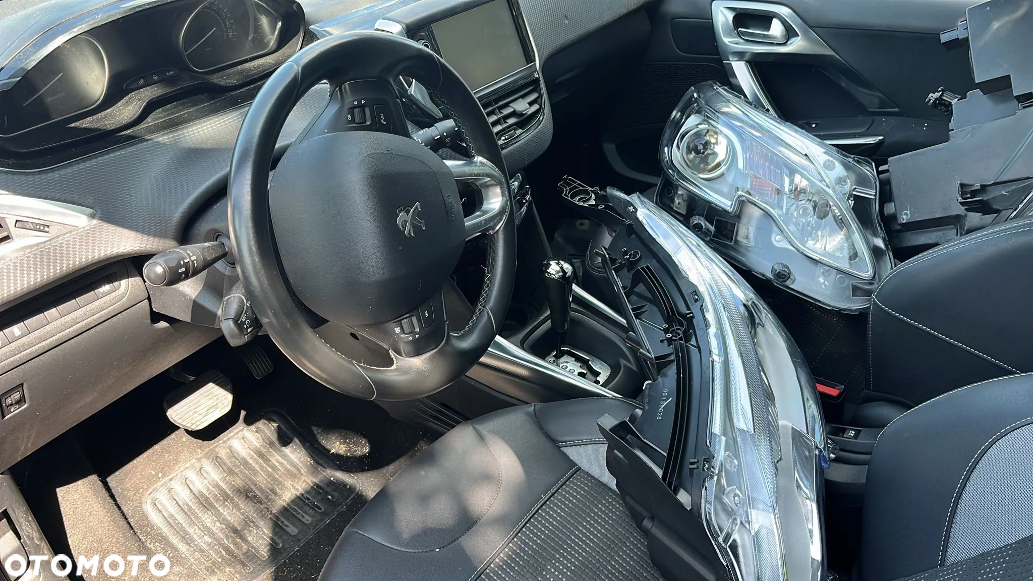 Peugeot 2008 - 6