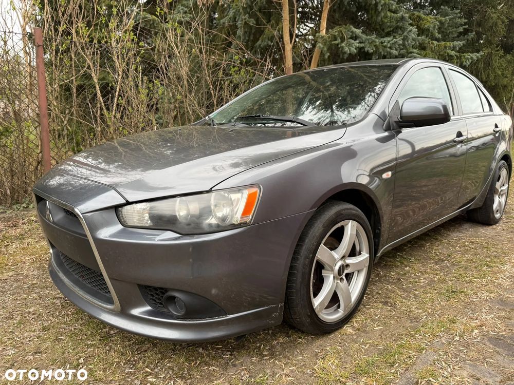 Mitsubishi Lancer - 2