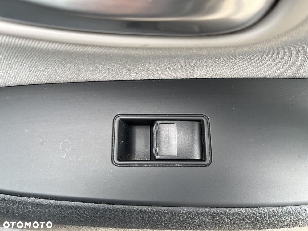 Toyota Avensis - 20