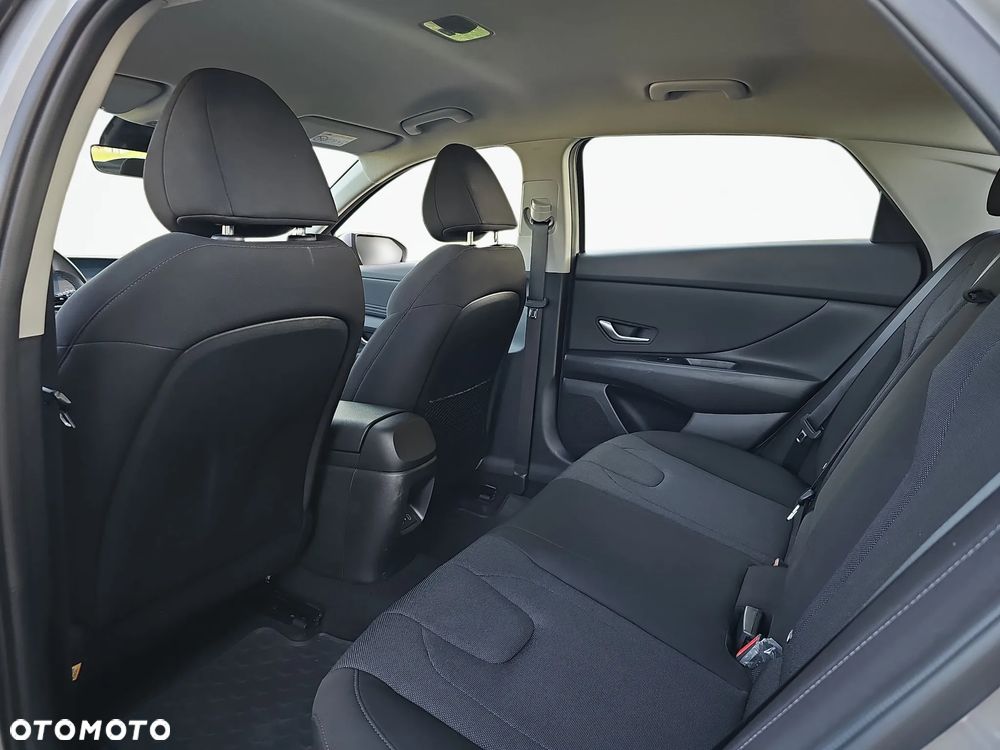 Hyundai Elantra 1.6 Modern - 13