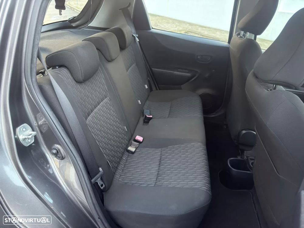 Toyota Yaris 1.4 D-4D Comfort 99g - 11