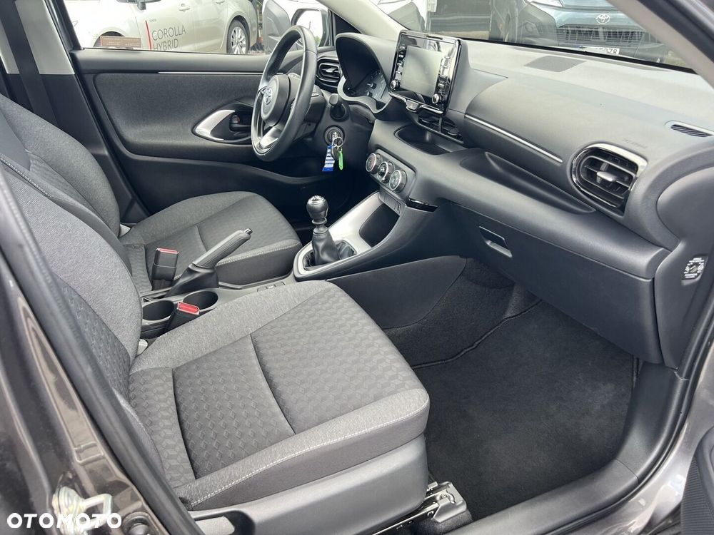 Toyota Yaris - 16