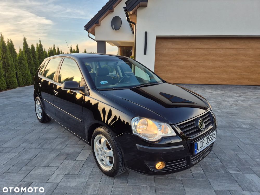 Volkswagen Polo 1.4 16V Q-Line - 1