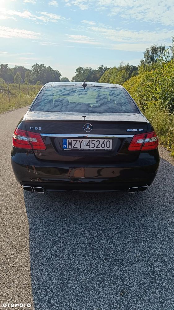 Mercedes-Benz Klasa E 63 AMG - 11