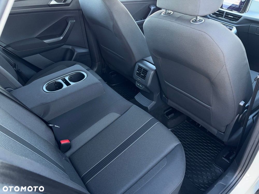 Volkswagen T-Roc - 25