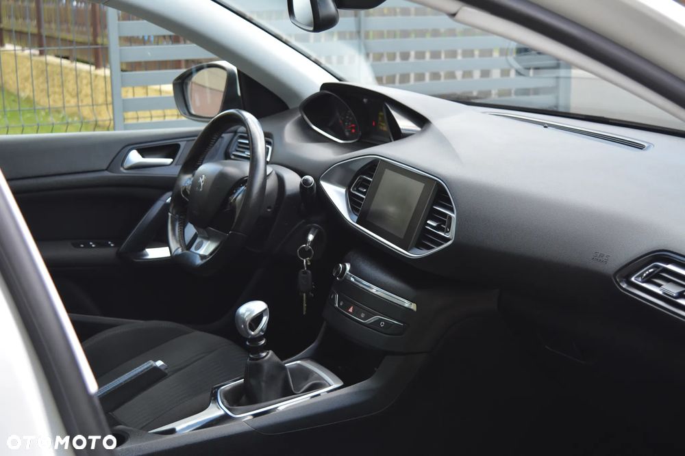 Peugeot 308 BlueHDi FAP 120 Stop & Start Allure - 19