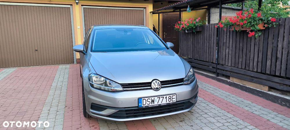 Volkswagen Golf 1.0 TSI Trendline - 1