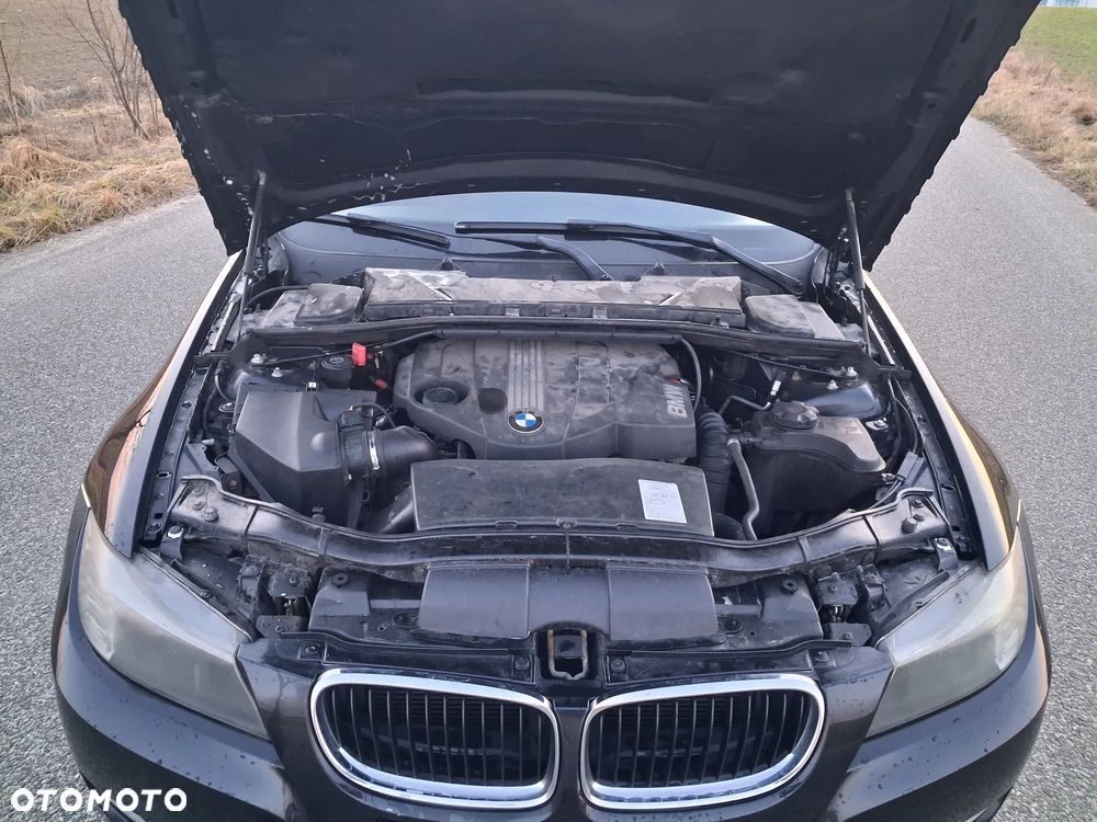 BMW Seria 3 318d DPF Edition Exclusive - 14