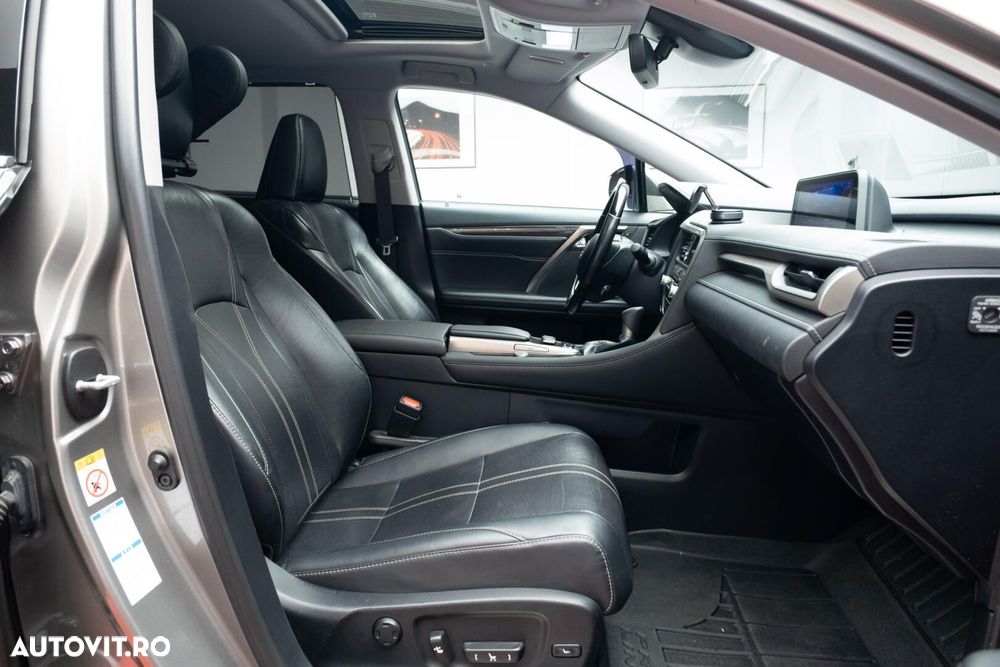 Lexus Seria RX - 31