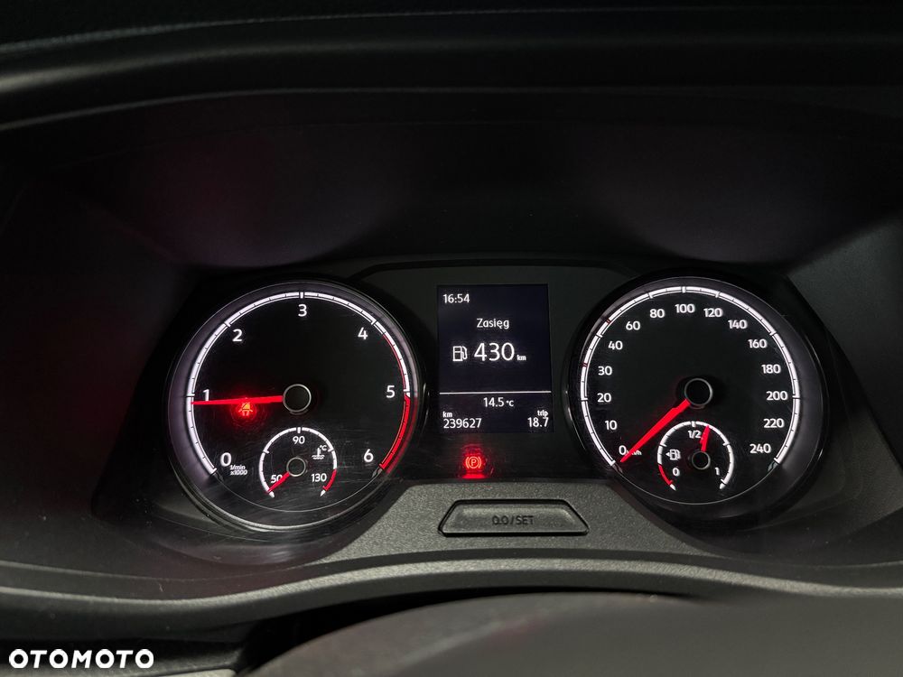 Volkswagen Transporter - 24