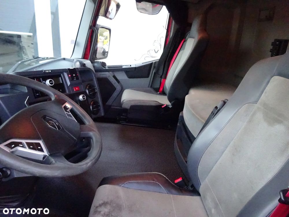 Renault C480 - 6