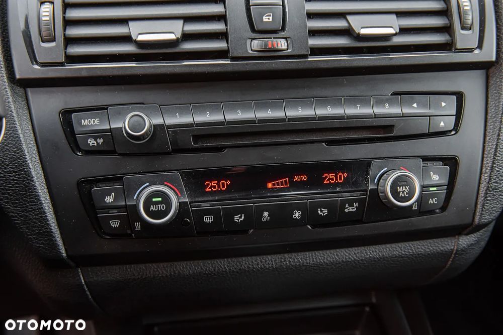 BMW Seria 1 116i Sport Line - 20