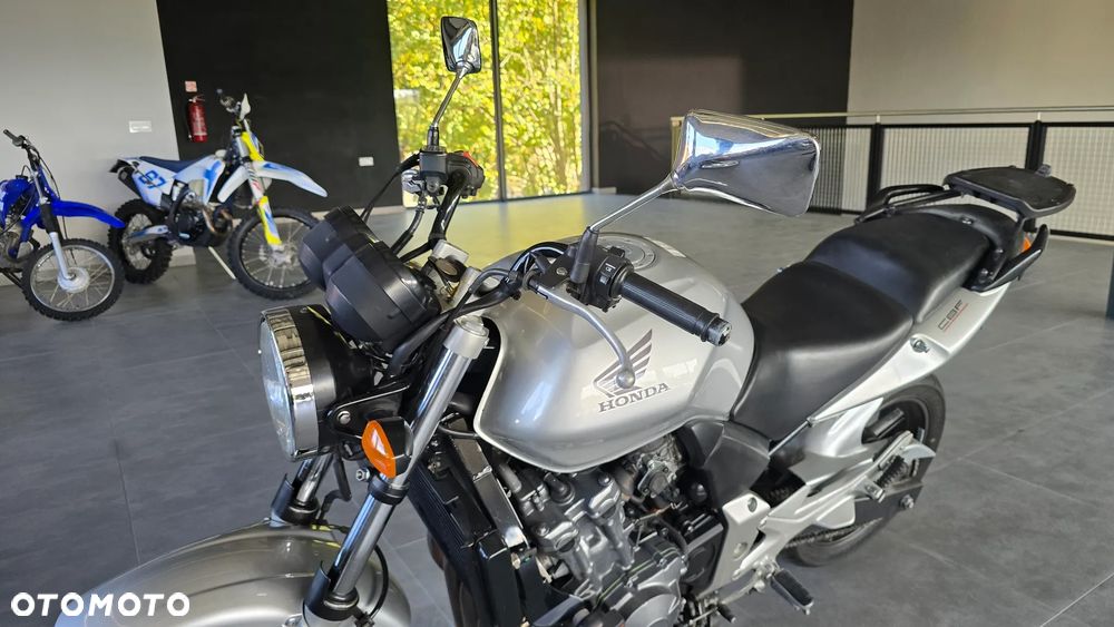 Honda CBF - 3