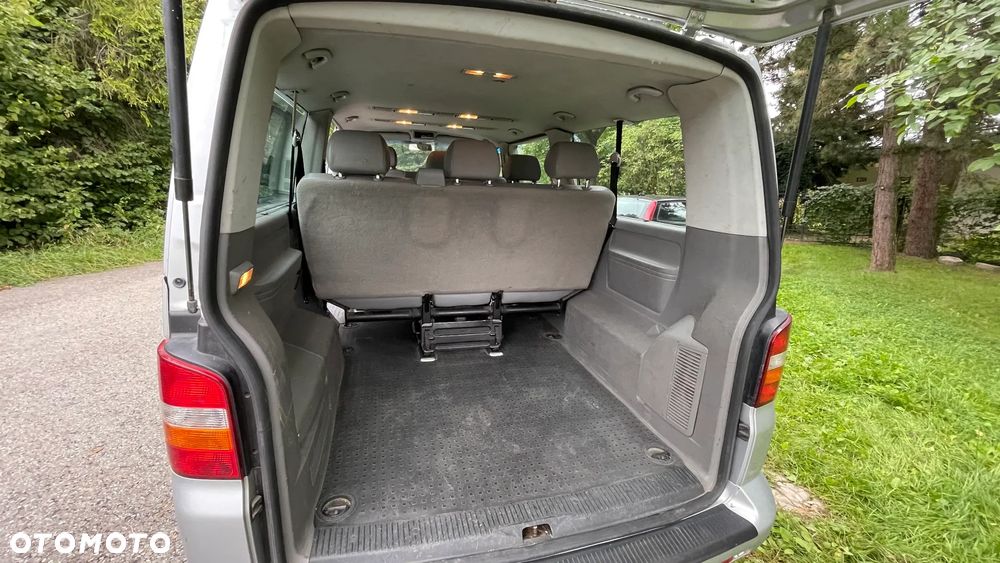 Volkswagen Caravelle - 4