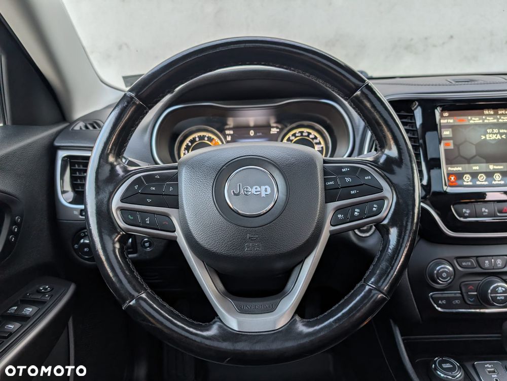Jeep Cherokee - 17