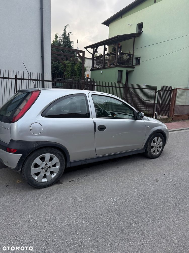 Opel Corsa - 3