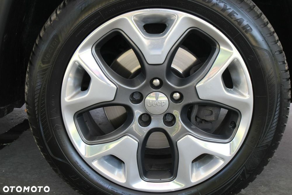 Jeep Compass 1.4 TMair Limited 4WD S&S - 32