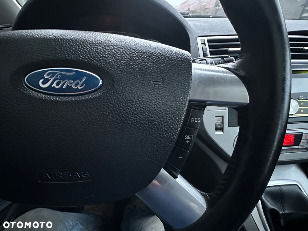 Ford C-MAX 1.8 Titanium - 11