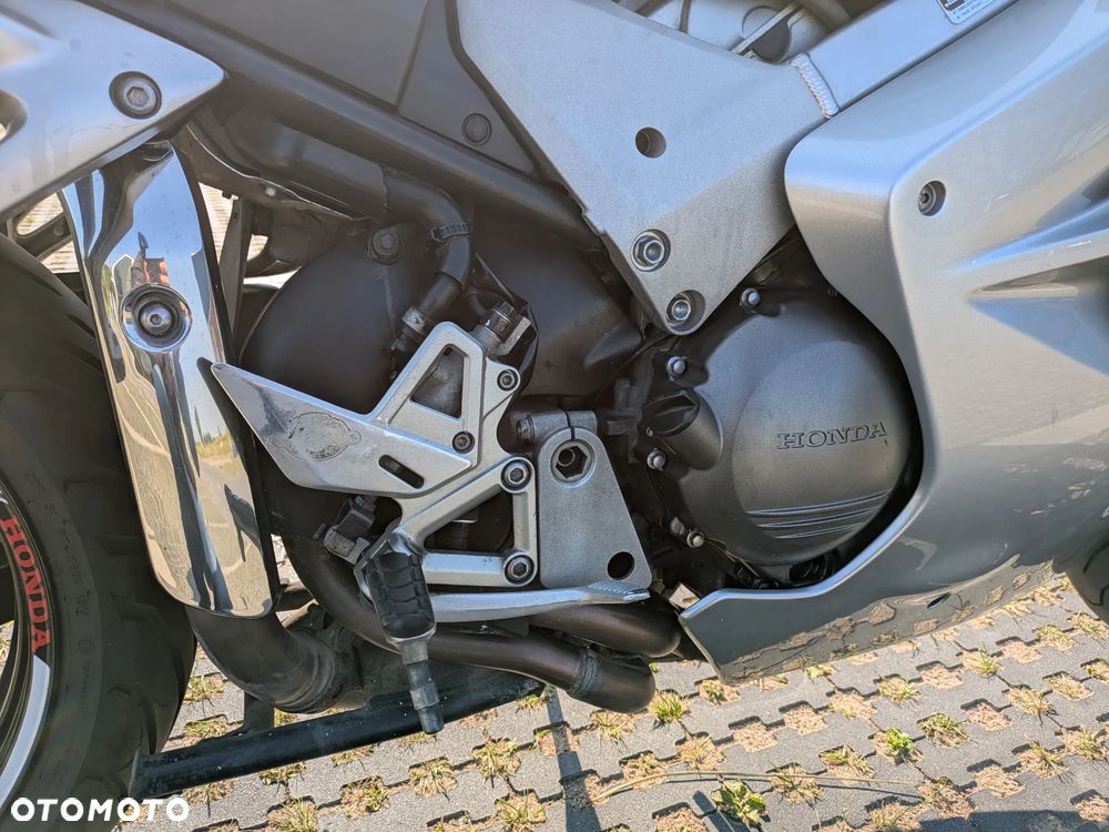Honda VFR - 11