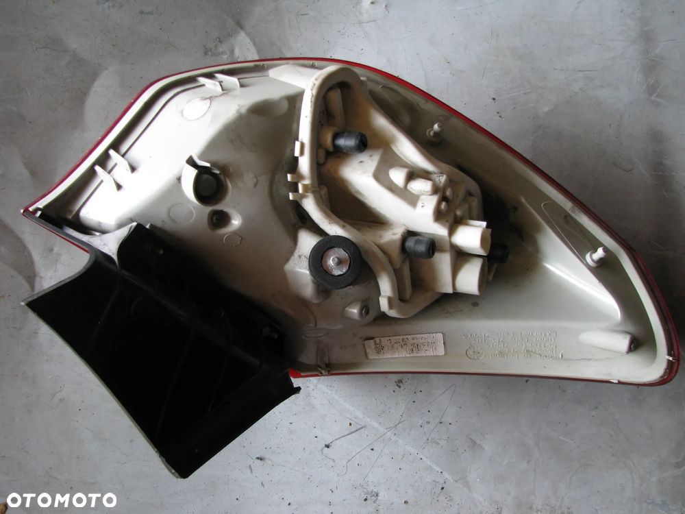 LAMPA TYLNA PRAWA OPEL ASTRA J IV 4 Hatchback HB tył - 5