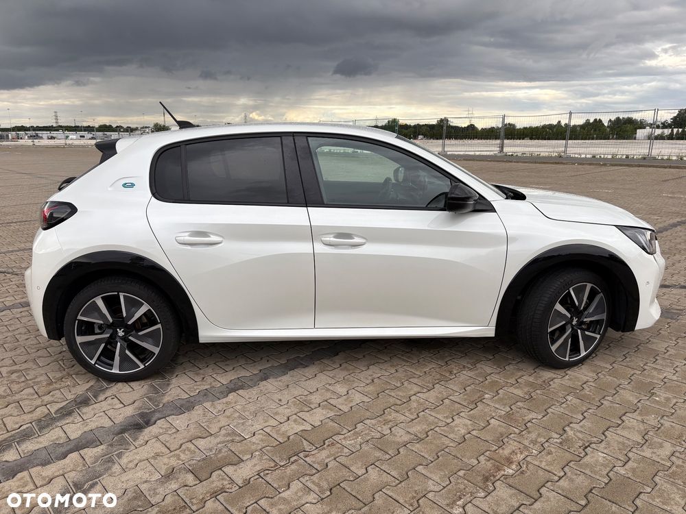 Peugeot 208 GT - 1
