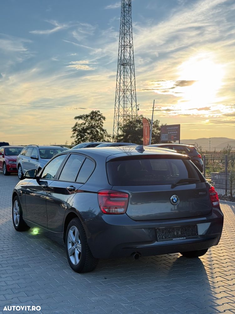 BMW Seria 1 116i - 5