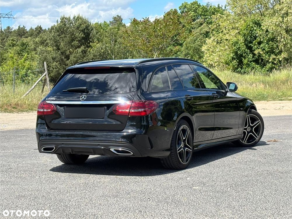 Mercedes-Benz Klasa C 220 d T 9G-TRONIC Night Edition - 4