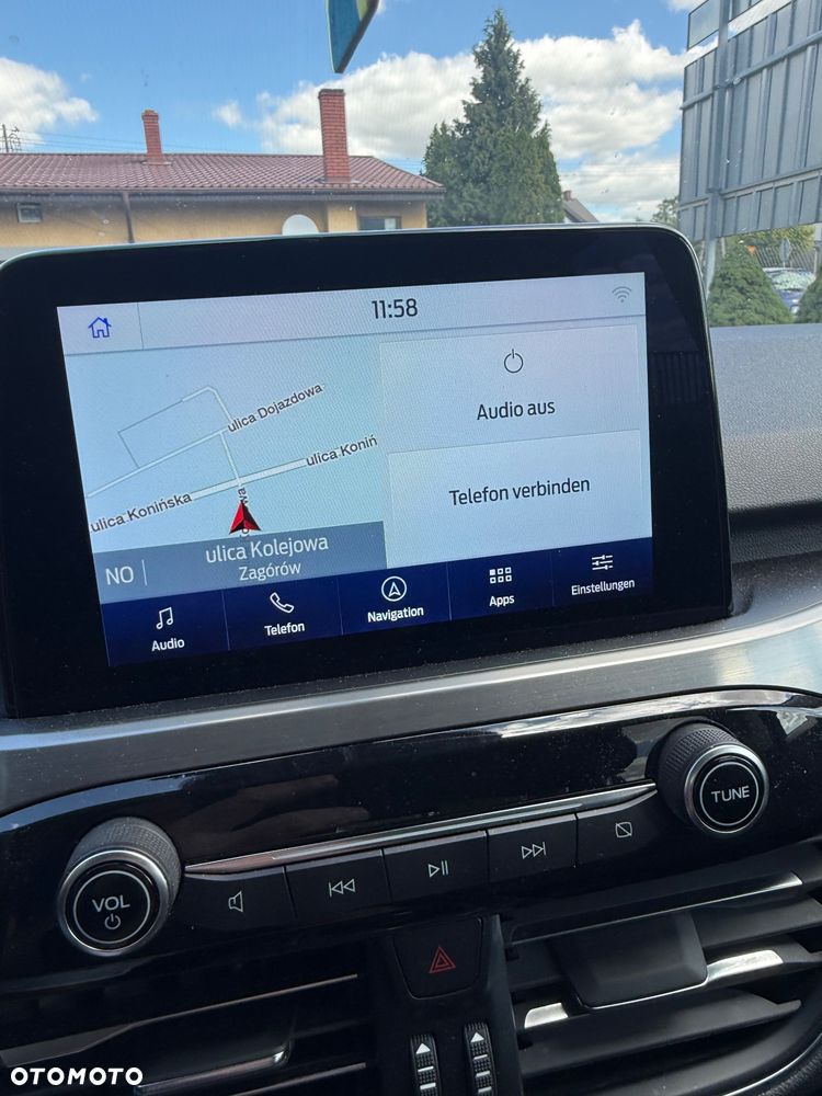 Ford Kuga - 10