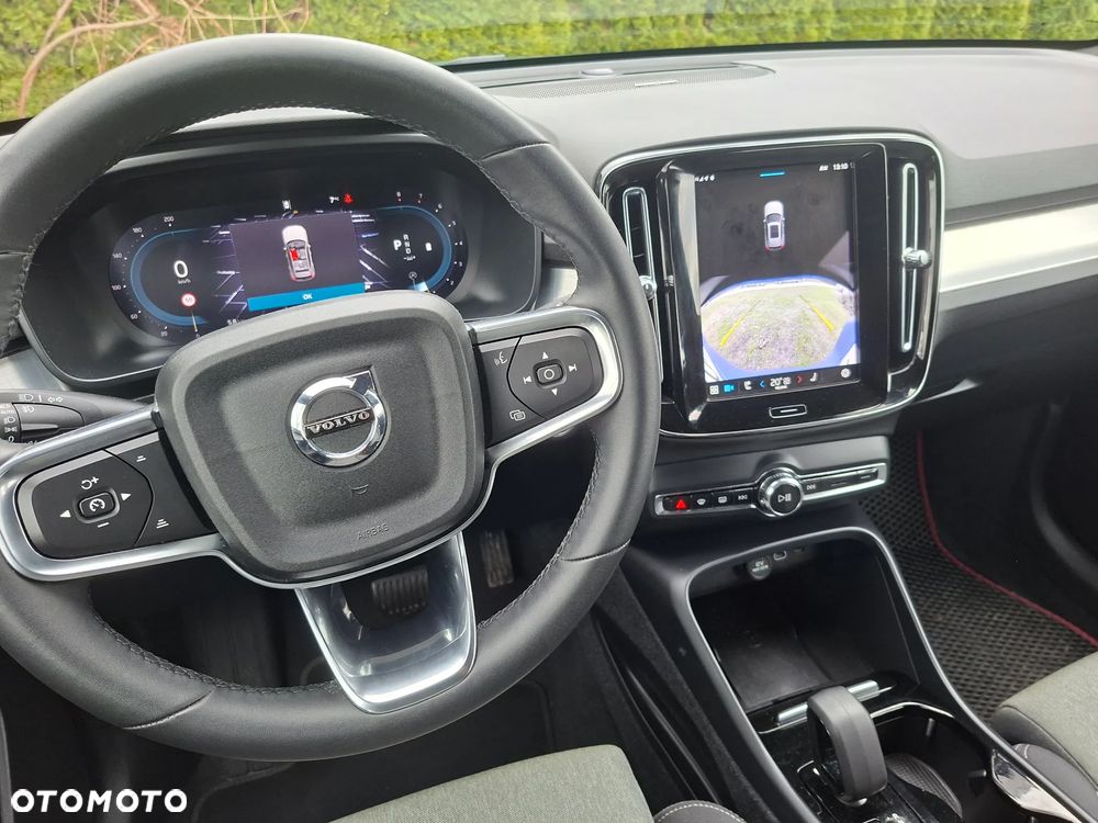 Volvo XC 40 B3 Plus Dark - 9