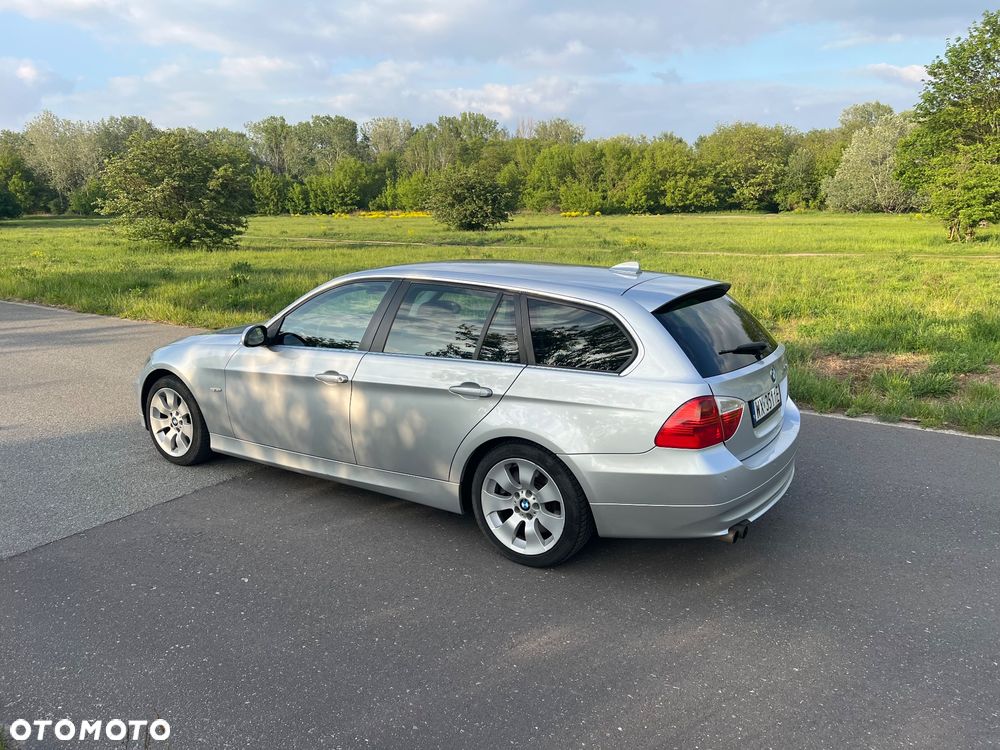 BMW Seria 3 325xi - 5