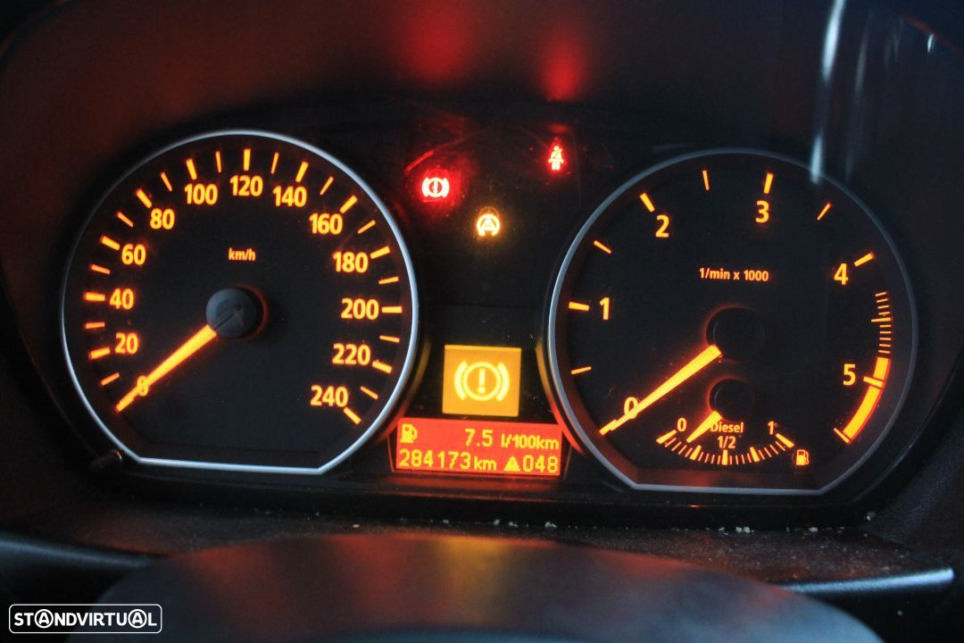 BMW 118D - 7