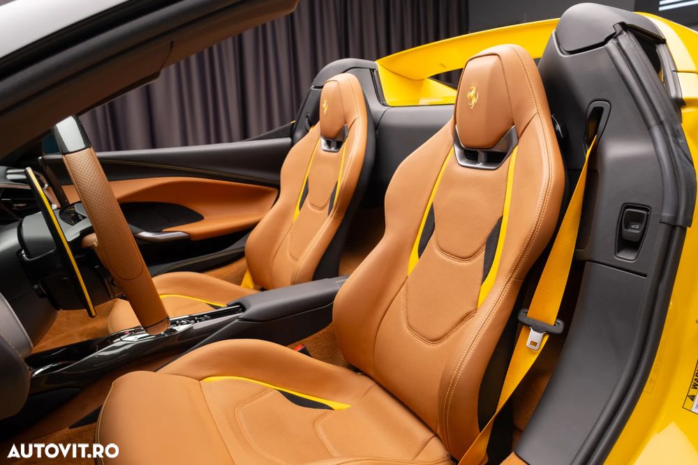 Ferrari 296 GTS - 11