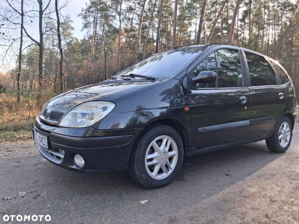 Renault Scenic - 1